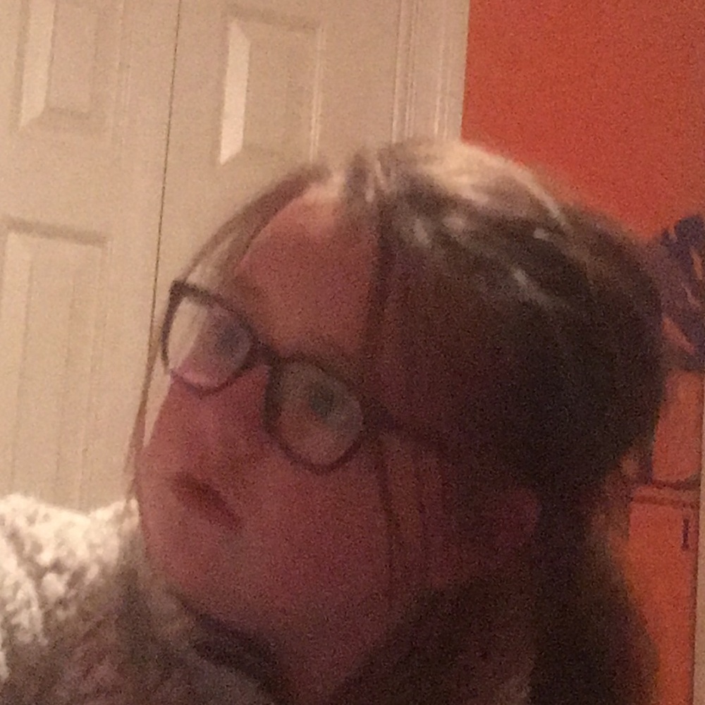 Meet your Posher, Ava